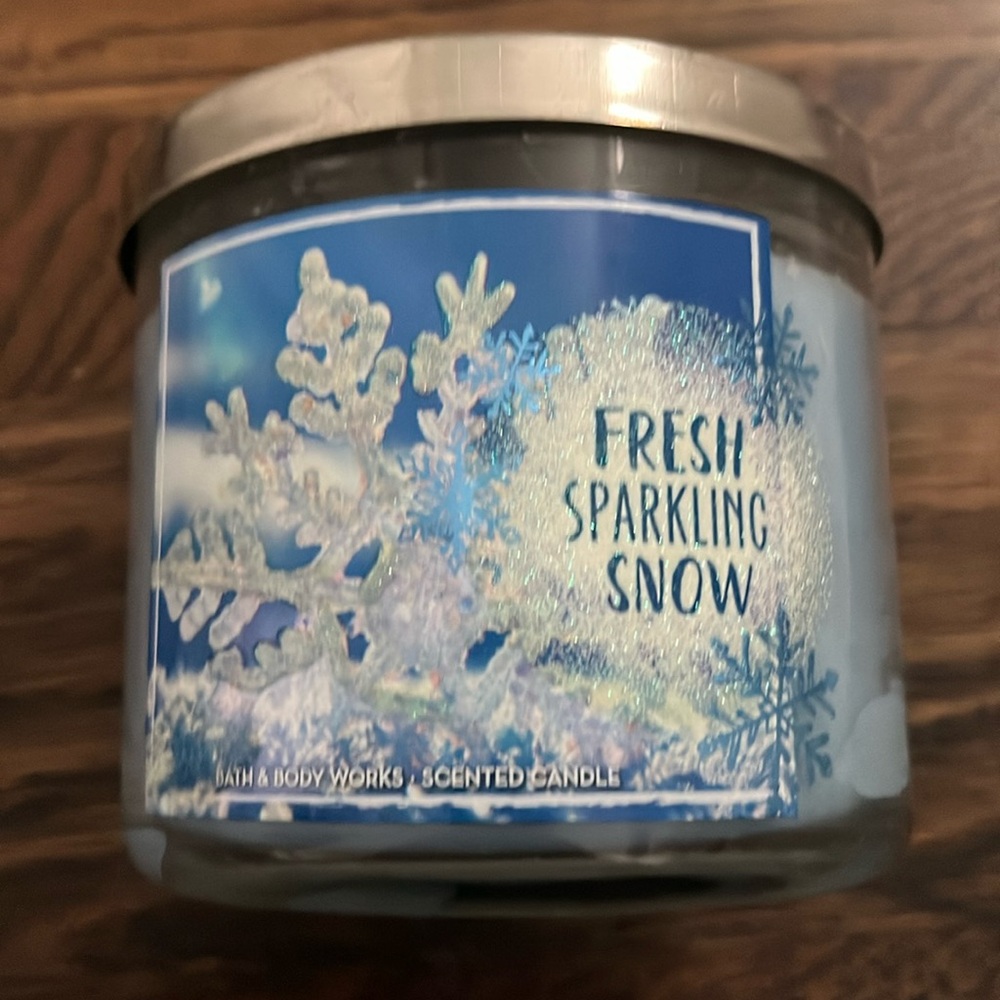 New Bath & Body Works Fresh Sparkling Snow Candle